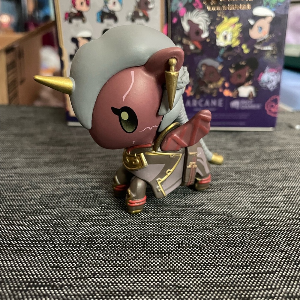Tokidoki x Arcane League of Legends Unicorno Vinyl Figurine Warrior Ambessa